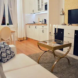  Apartment Gold Box Apartament